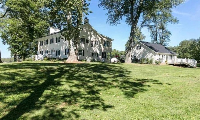 Elkton Cabaña | Private Carriage House Retreat on a 33 Acre Historic Working Estate