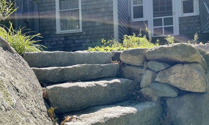 Menemsha Casa | PRIVATE CHILMARK HOME, 5BR,5 bath, 2 outdoor showers, AC