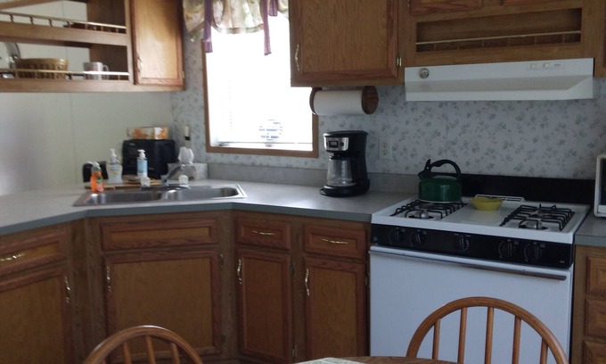 Pulaski Casa | Private, clean, and cozy North Sandy Pond retreat! Close to beach and marina.
