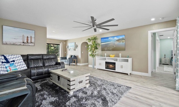 Lake Worth Casa | Private Coastal Chic 3BR Retreat