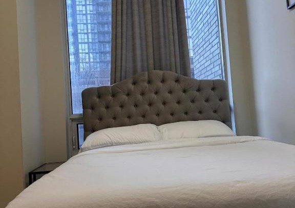 Hurontario Casa | Private comfort room