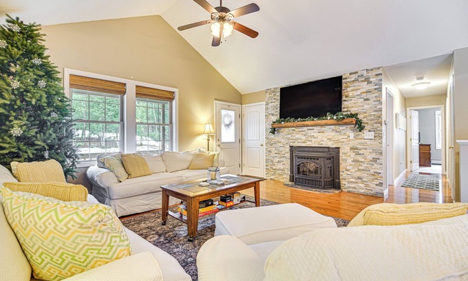 Conway Casa | Private Community Beach: Family Conway Retreat!