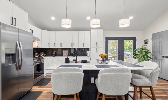 Belvedere Park Casa | Private Compound 2 Homes Sleeps 10+