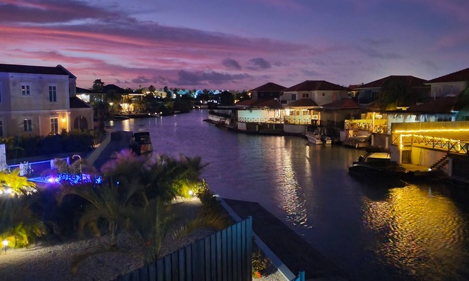 Tera Kora Condominio | New apartment, water views, great breezes, well appointed for divers