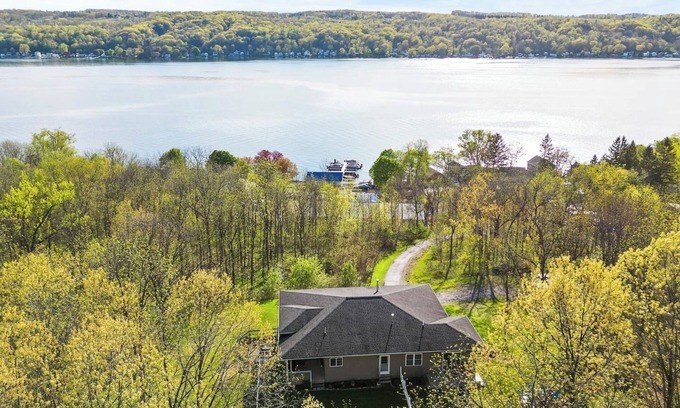 Conesus Casa | Private Conesus Retreat | Lake Views | Fire Pit