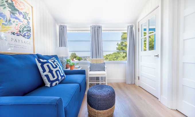 Waterford Cabaña | Private Cottage at Marina Bay