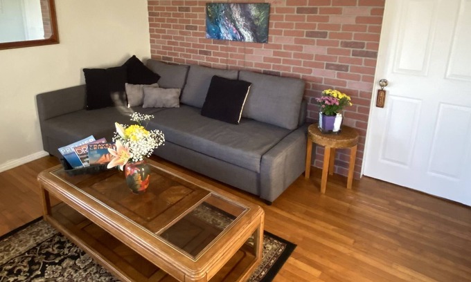Little Italy Cabaña | PRIVATE COTTAGE IN BEAUTIFUL BANKER’S HILL!!!