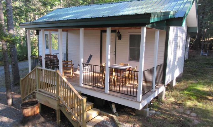 Salsbury Cove Cabaña | Cottage privado en los tranquilos bosques cerca de Parque Nacional de Acadia y Bar Harbor
