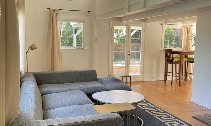 Hollywood Hills Cabaña | Private Cottage in the Hollywood Hills - Views of the Hollywood Sign