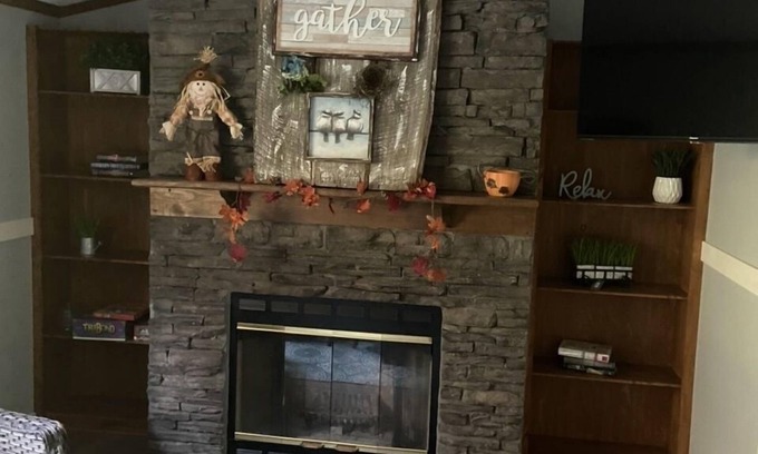 Stambaugh Cabaña | Private Cottage Near The Lake with 3 bedrooms, 2 baths, and a gameroom!