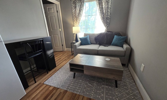 Greater Belhaven Apartamento | Private Cottage Pad - Weekly or Monthly