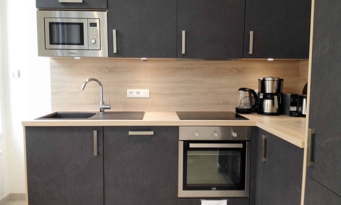 Saint-Quentin Apartamento | ★★★ DELARNOR - Centre-Ville Voltaire private courtyard barbecue ★★★