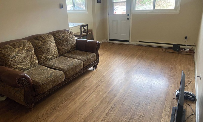 Deep River Apartamento | Private Cozy Room in Downtown Deep River