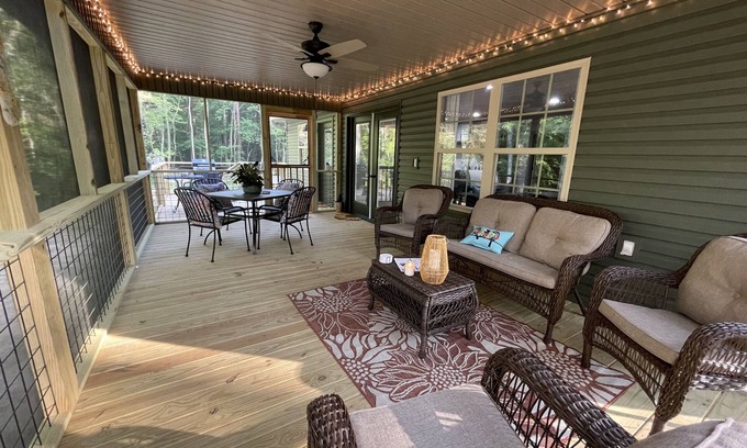 Mentone Cabaña | Private Creek and walking distance to downtown Mentone!