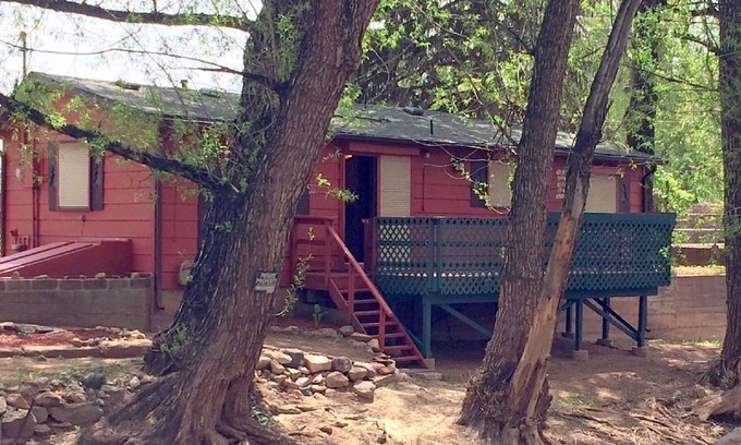 Manitou Springs Cabina | ¡CABINA CREEKSIDE privada! ♥ Cerca del jardín de los dioses y Pikes Peak. Mascota / 420 OK!