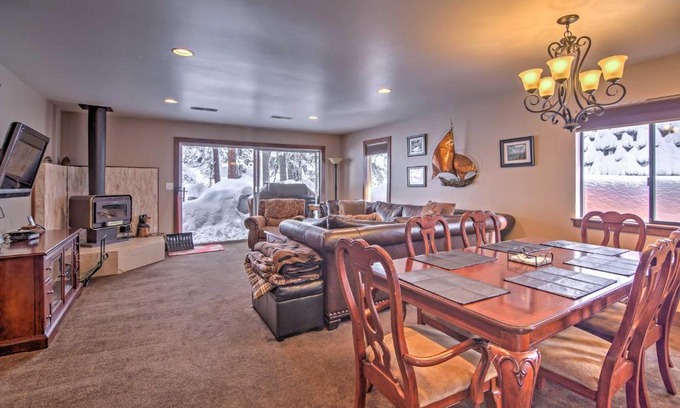 Incline Village Casa | Private Deck and Community Pool Incline Village Gem