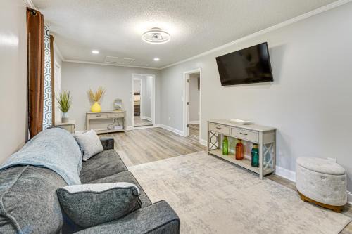 Sanford Casa | Private Deck and Yard Home 3 Mi to Dtwn Sanford!