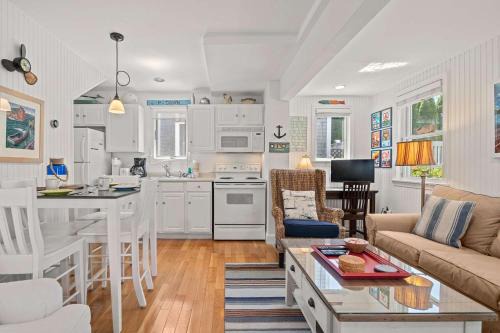 Provincetown Apartamento | Private Deck Parking Walk to Town