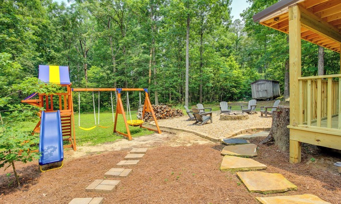Henagar Apartamento | Private Deck: Studio Near Guntersville Lake!