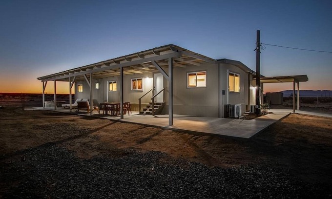 Wonder Valley Casa | Private Desert Retreat with Rock Tub -3 BR/2Bath