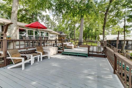 Andalusia Casa | Private Dock and Fire Pit Gantt Lake Getaway!