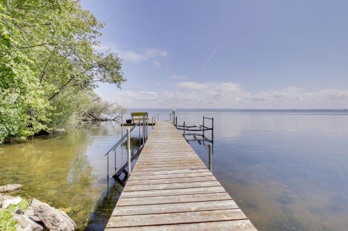 Fond du Lac Casa | Private Dock and Yard Tranquil Lake Winnebago Home