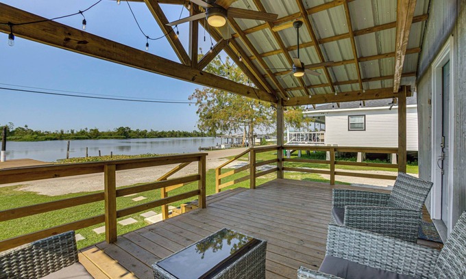 Bayou Gauche Cabina | Private Dock: Des Allemands Cabin on the Bayou!