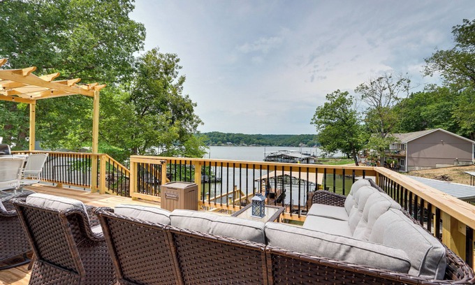 Stover Casa | Private Dock + Fire Pit: Lake of the Ozarks Home!