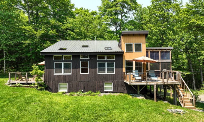 Greenville Cabina | Private Dock/ Direct Snowmobile/ ATV Access