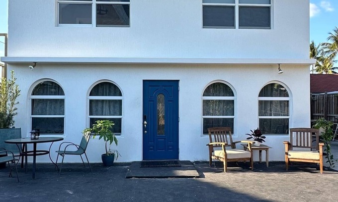 Allapattah Casa | Casa dúplex privada, ubicada en el centro, con transporte a MIA incluido y autos para la renta