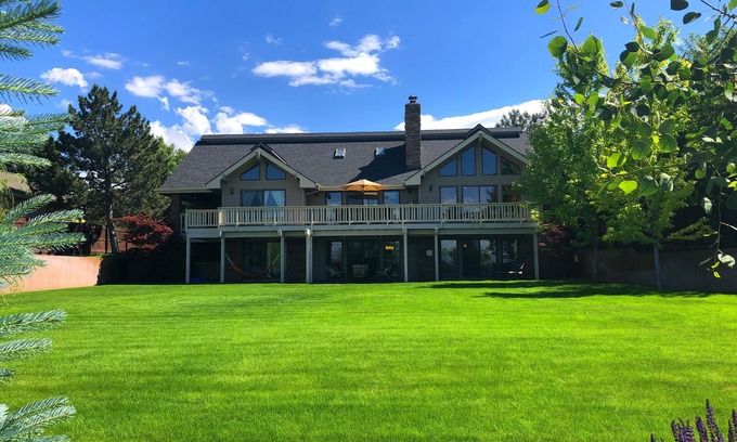 Maple Grove - Franklin Casa | Privado, Fácil acceso, Grupos grandes, 20+ en camas, 5300+ SF, Parrilla, Bañera de hidromasaje, Vistas