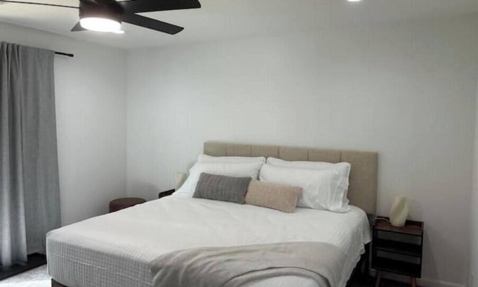 Franconia Apartamento | Private entrance room,bath-pool