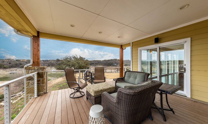 Spicewood Casa | Private Escape Theater, Water, Patio, Game Room!