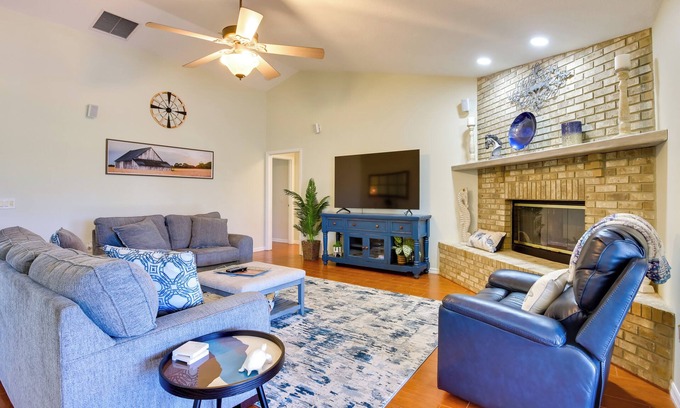 Braden River Casa | Private Estate on 10 Acres w/ Pool in Bradenton