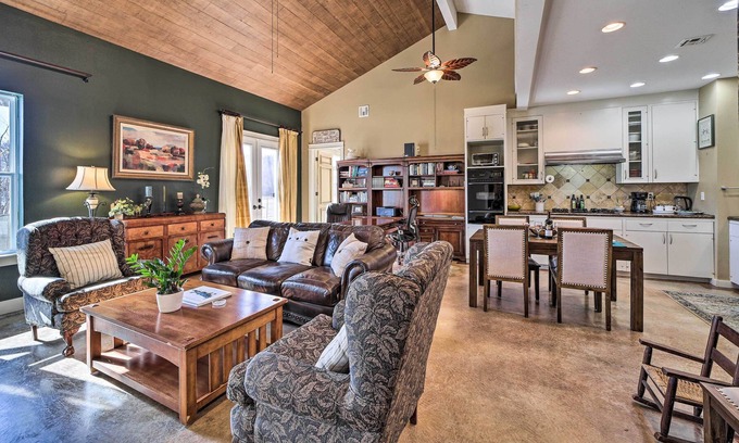 Eufaula Casa | Private Eufaula Vacation Rental w/ Mtn Views!