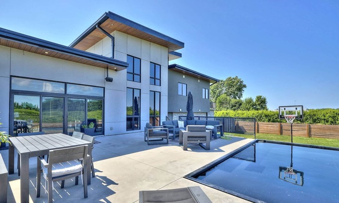Louth Casa | Private Executive Family Home