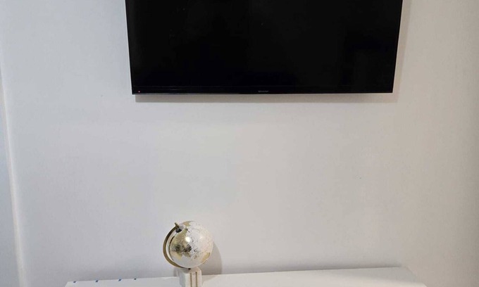 Plainfield Apartamento | Private Family Friendly 1 Bedroom Apt with Kitchen, WiFi & Laundry in Plainfield