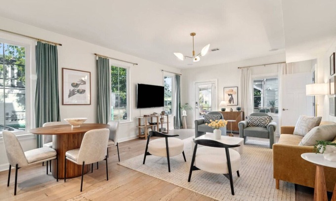 Mid-City Casa | Private Family Home & Rooftop Deck + Parking