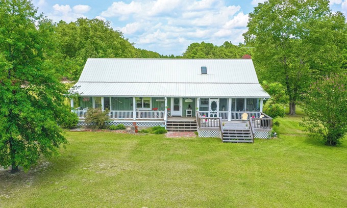 Aberdeen Otro | Private farm house minutes to the Carolina Horse Park!
