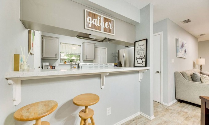 San Juan Casa | Private Fenced Backyard Pet Friendly Grill