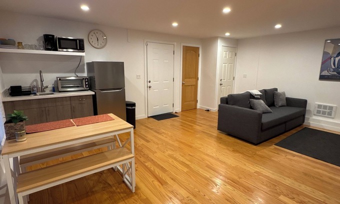 Forest Hill Casa | Private First Floor 2-bedroom space in San Francisco