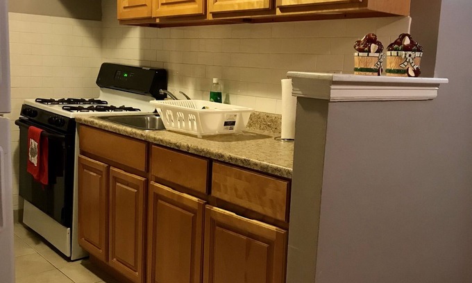 Rhawnhurst Casa | Private first floor duplex in Northeast area