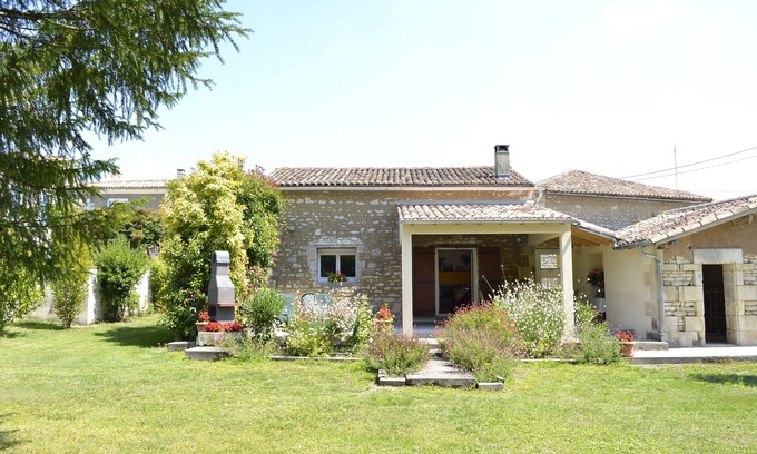 Saint-Fort-sur-Gironde Casa | gran jardín privado, un lugar pintoresco pueblo, bar, banco, panadería