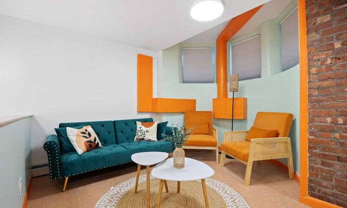 Upper Manhattan Apartamento | Private Garden Getaway: Cozy & Chic , Near Subway