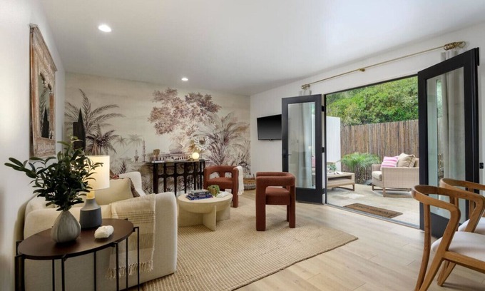 Santa Barbara County Apartamento | Private Garden | Tranquil Haven