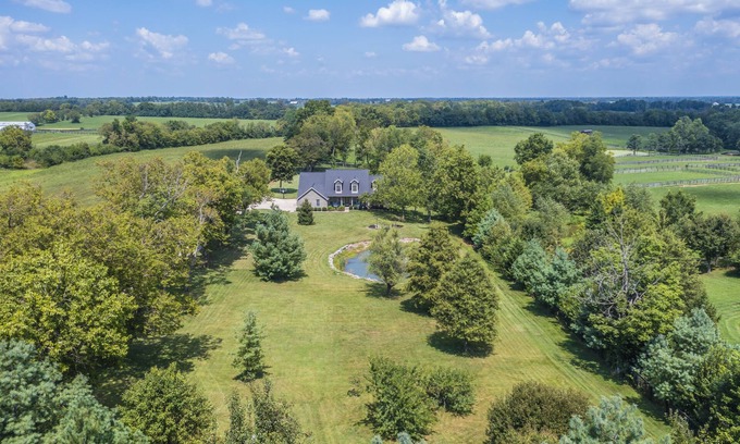Lexington Casa | Private Gated 3 Acre Estate with Fishing Pond