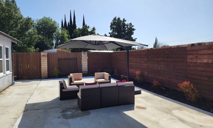 Reseda Casa | Private Gated Compound. Magnificent quite street. Entertainers back yard.