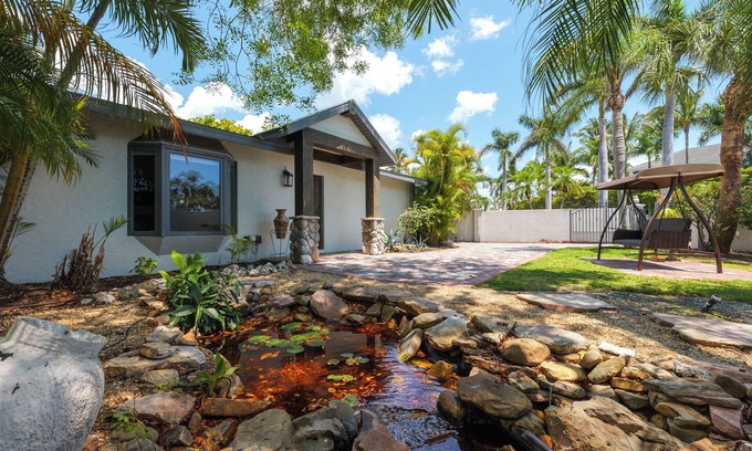 Ringling Estates Casa | Casa tropical, muy privada y cerrada con piscina Corta caminata a St Armands y playa Lido