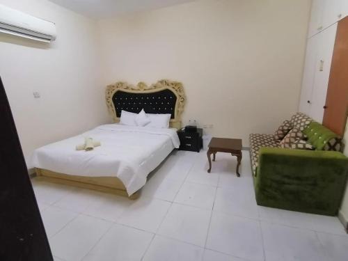 Al Ain Casa | Private Guest Room in Kuwaitat