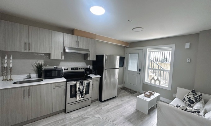 Vancouver South Casa | Private Guest Suite close to airport & downtown